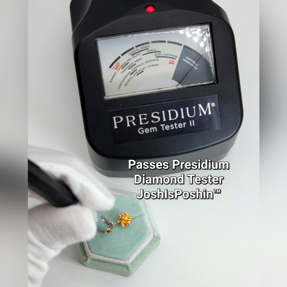 2CT. T.W. Orange Moissanite round cut stud earrings in sterling silver - Picture 3 of 13